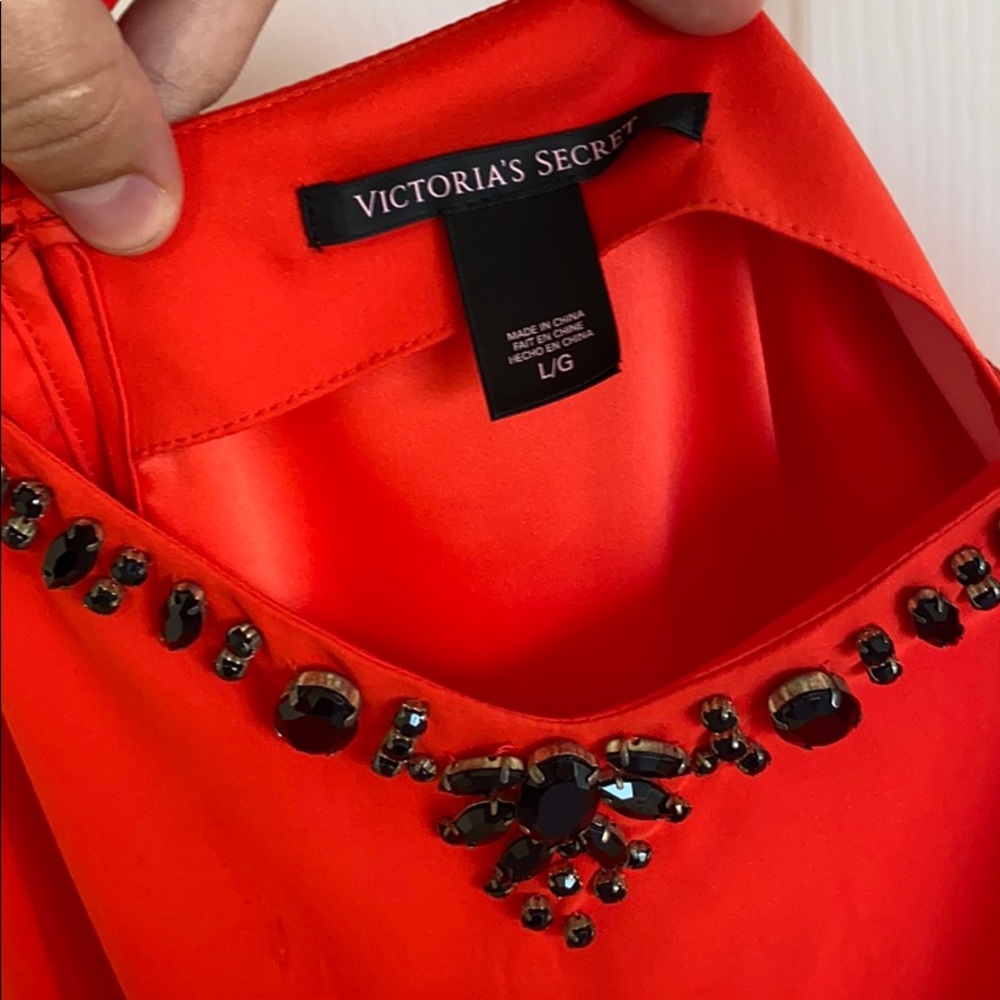 Red Dress - Picture 4 of 5